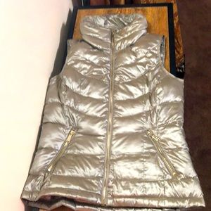 Calvin Klein women’s puffer vest SIZE: SMALL